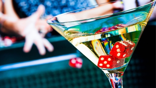 stock_dice-martini-glass