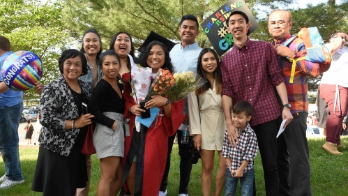 stock_russw-graduation-family