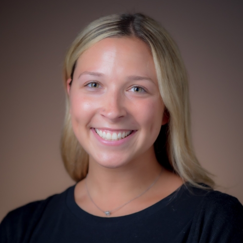 Chloe Zukowski headshot