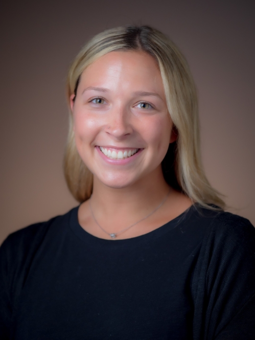 Chloe Zukowski headshot