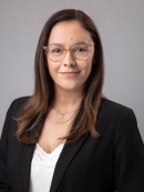 Alexandra Vineque Headshot DSW