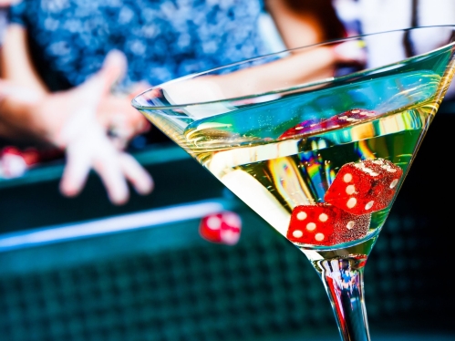 stock_dice-martini-glass