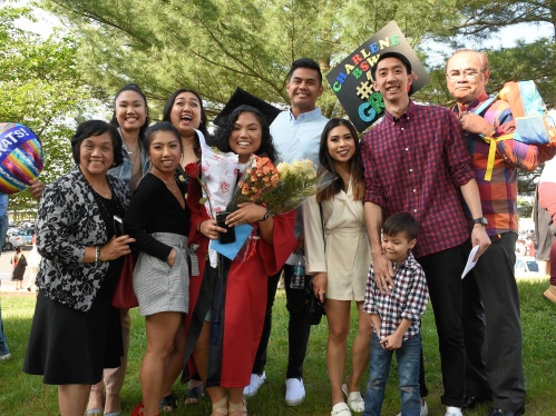 stock_russw-graduation-family