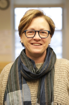 Beverly Mason headshot