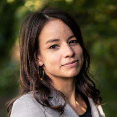 R. Lillianne Macias headshot